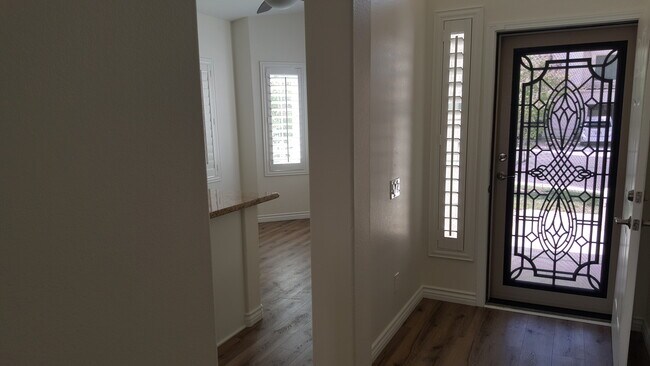 Building Photo - 3024 Gulf Breeze Dr