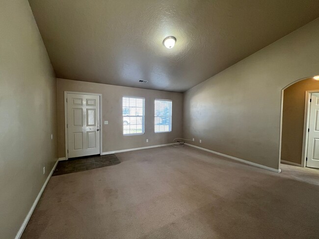 Building Photo - 3 bed 2 bath Single Family Home in Cedar W...