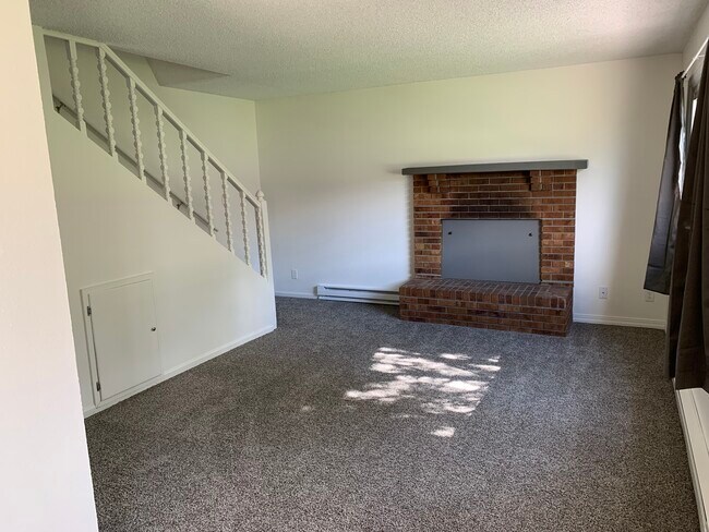 Living Room - 1610 Taft Ave