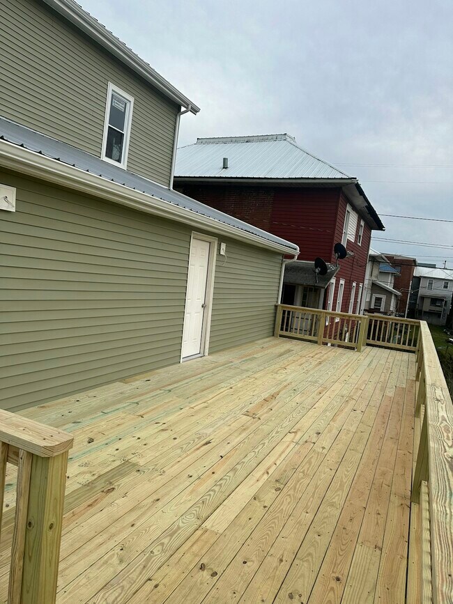 Foto del edificio - 225 N 6th St