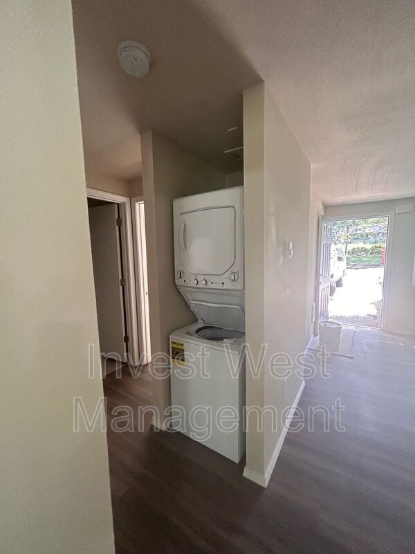 Foto del edificio - 2904 E 16th St