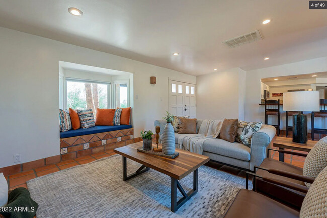Sala de estar - 5418 E Yolantha St