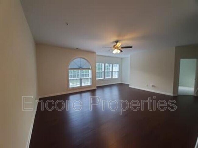 Foto del edificio - 2608 Pennoak Ln