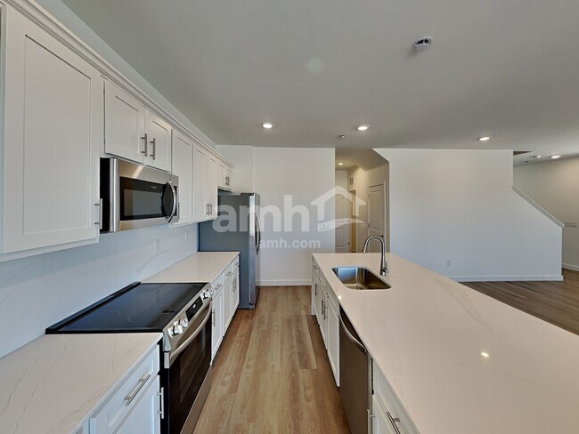 Building Photo - 9699 N Rancho Lozano