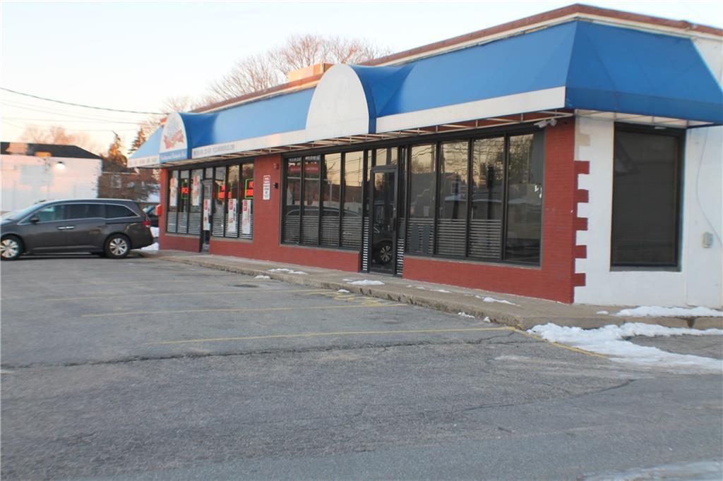 Primary Photo - 103 Newport Ave