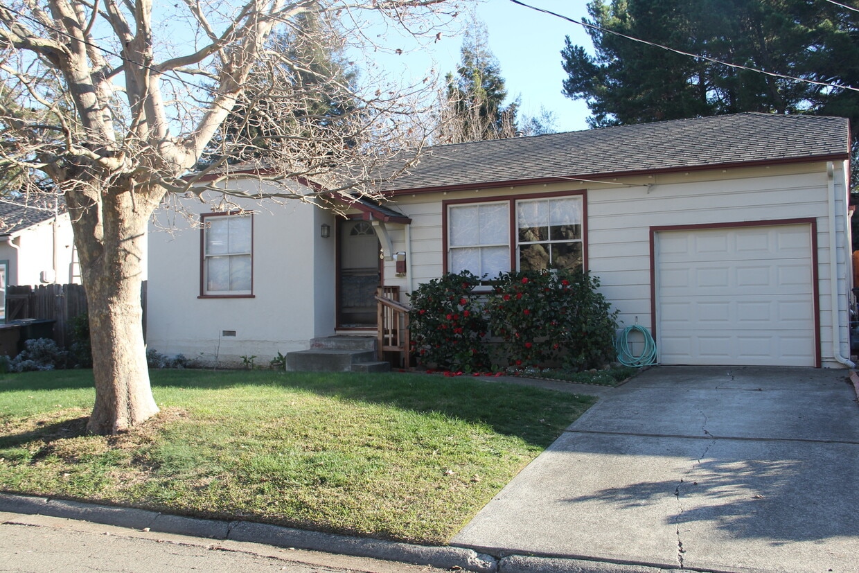 Cute Benicia Single Family Home 2 Bedroom and 1 Bathroom - Cute Benicia Single Family Home 2 Bedroom and 1 Bathroom
