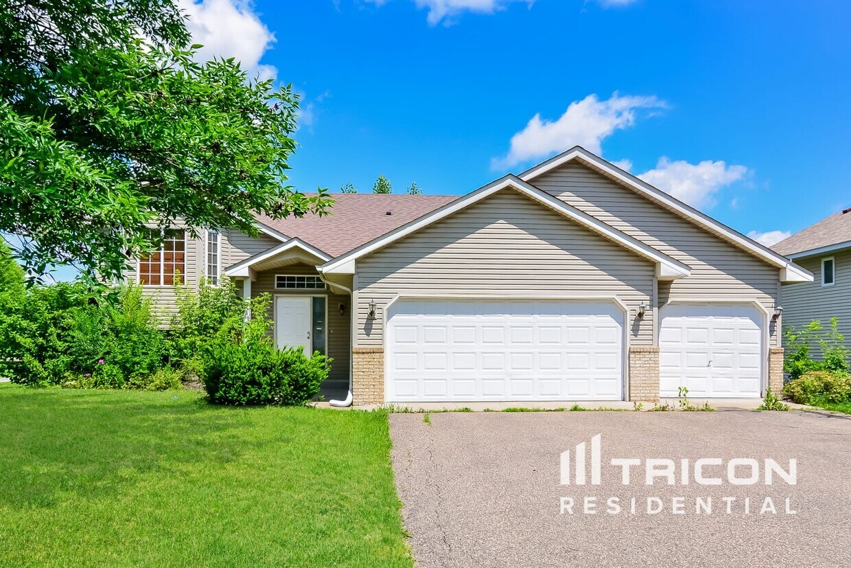 Foto principal - 701 Buffalo Hills St