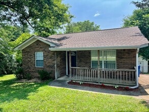 Building Photo - 4092 University Dr