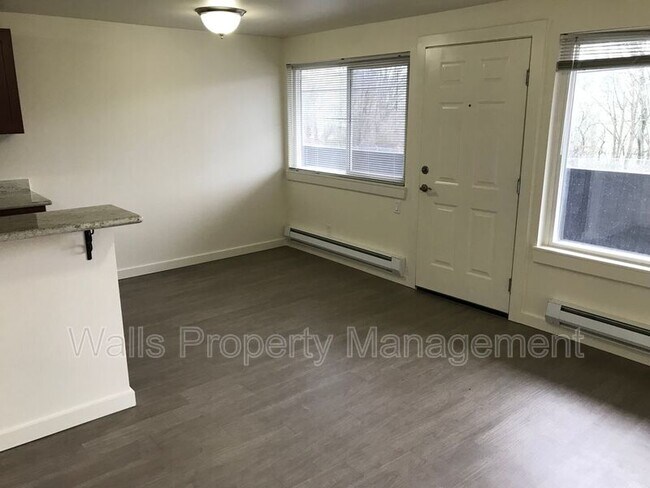 Building Photo - 2501 Thorndyke Ave W