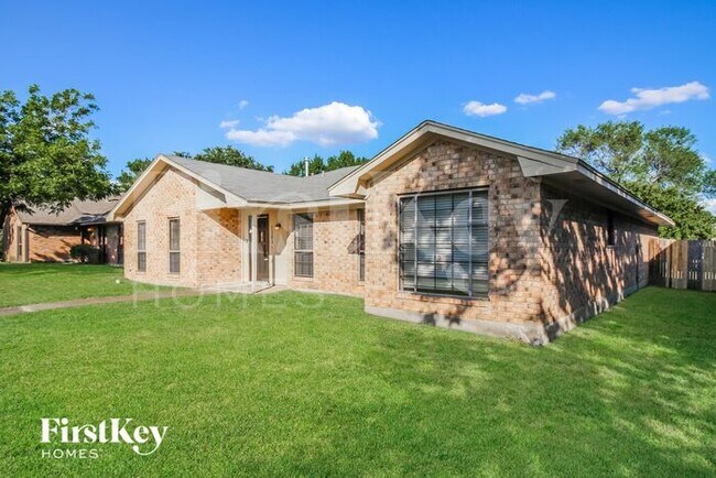 Foto del edificio - 1205 Timber Valley Drive