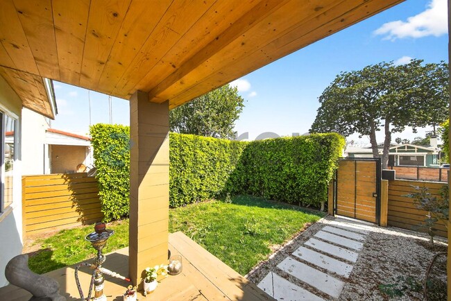 Building Photo - 6415 Madden Ave