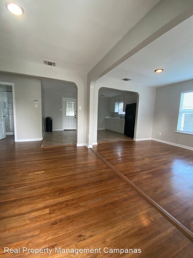 Building Photo - 2 br, 1 bath House - 1418 W Gerald Ave