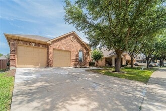 Building Photo - 2741 Sunlight Dr