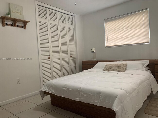 Building Photo - 7501 Biltmore Blvd