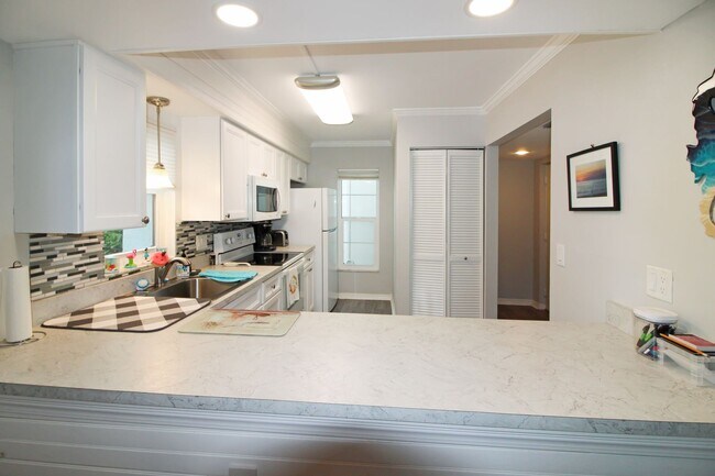 Foto del edificio - Golfview Annual Condo for Rent