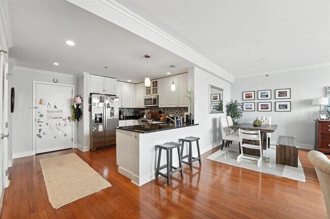 Foto del edificio - 1125 Maxwell Ln