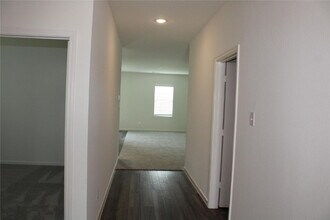 Building Photo - 1665 Hossler Trl