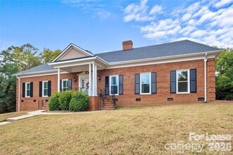 Building Photo - 3900 Braxton Dr