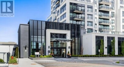 Building Photo - 10 Eva Rd