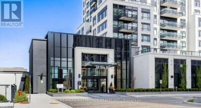 Building Photo - 10 Eva Rd