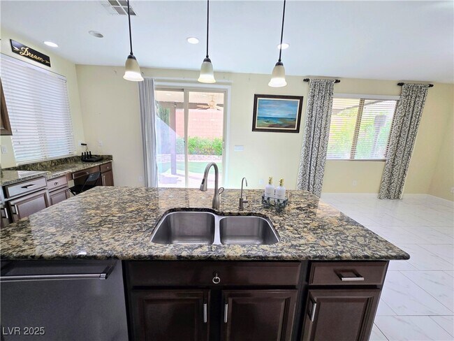 Foto del edificio - 10855 Casco Bay St