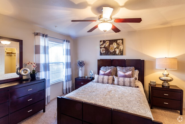 2BR, 2BA - B2 - Park at Westpointe