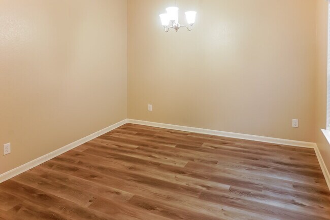 Building Photo - 8751 Sunrise Canter Dr