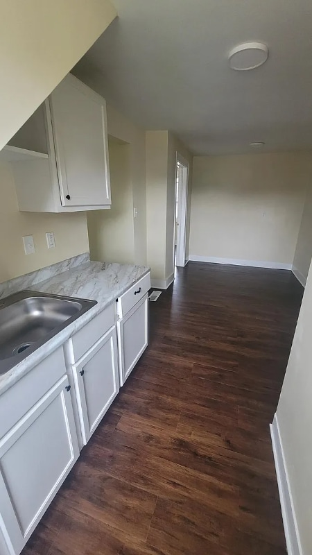 Photo - 4485 W 136th St Apartment