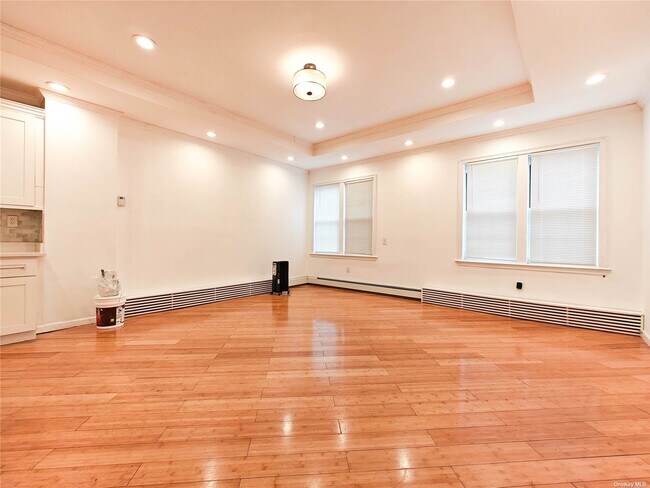 Building Photo - 90-33 80th St