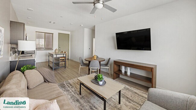 Foto del edificio - 10000 W Missouri Ave