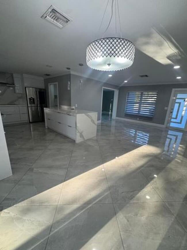 Photo - 2591 Rosehaven Rd House