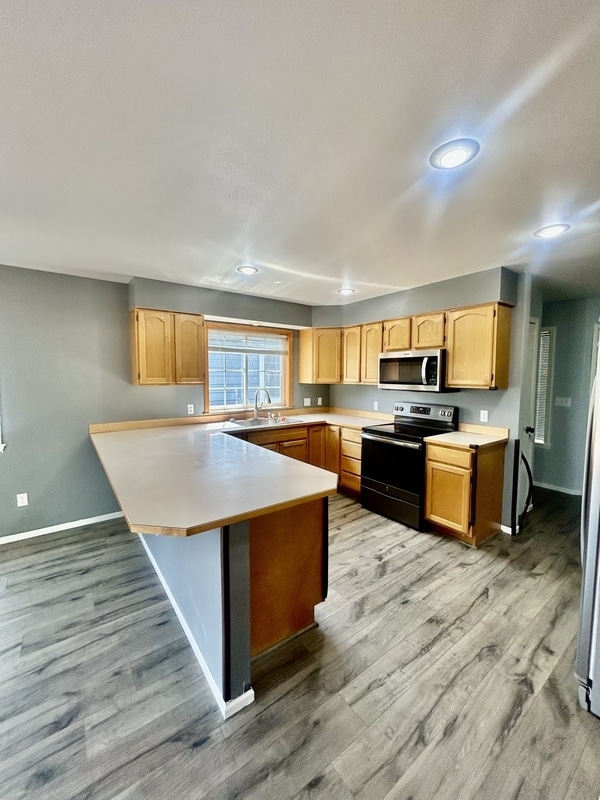 Building Photo - 804 E Maberry Dr