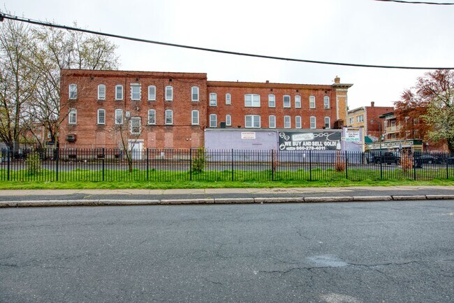 Foto del edificio - 825-829 Park St
