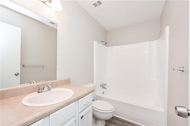 Building Photo - 8990 Sterling Ridge Ln