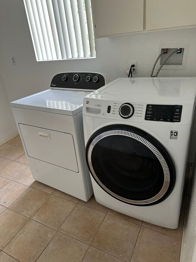 Foto del edificio - 4 Bedroom - 3 Bathroom