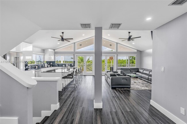 Foto del edificio - 90 N Bounty Ln