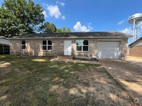 Building Photo - 5865 Cherokee Dr