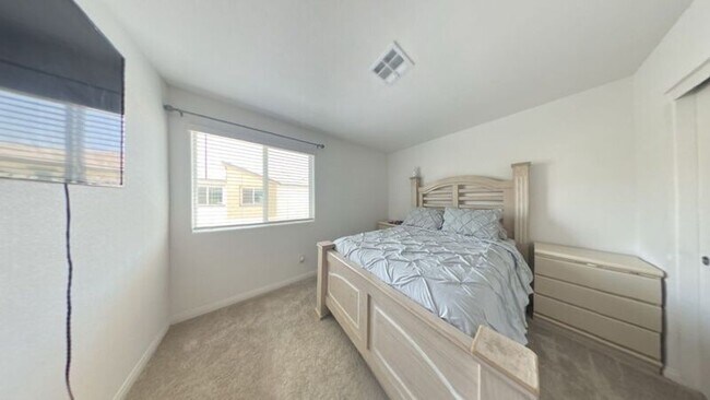 Foto del edificio - 12348 Golden Wreath Rd