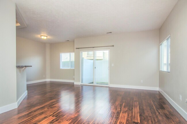 Building Photo - 4894 Aspen Springs Dr