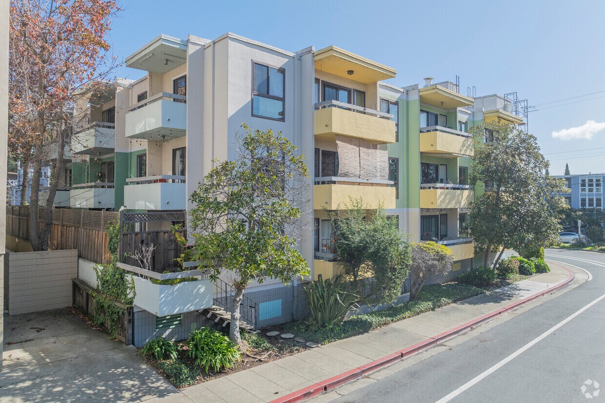 Foto principal - 651 Oakland Ave