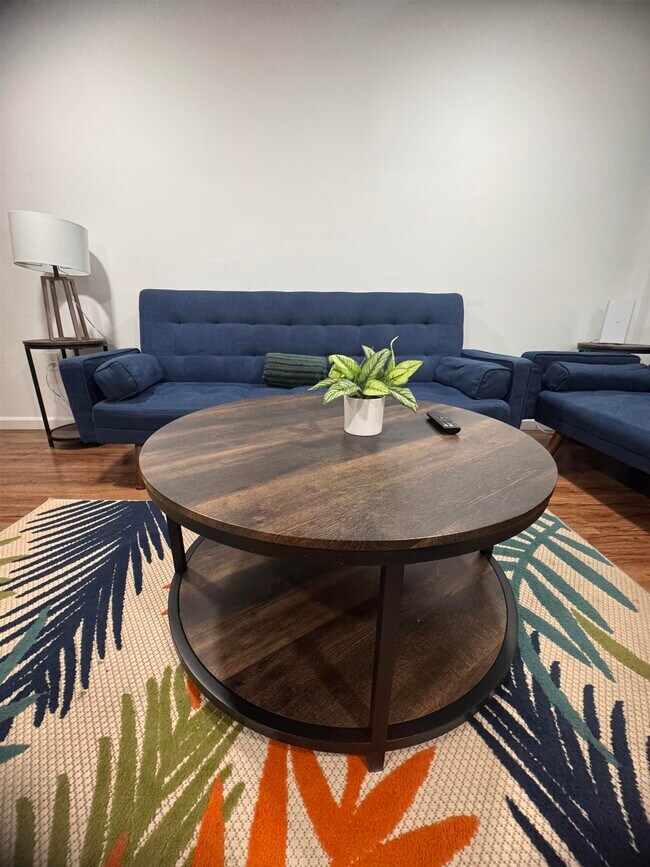 Foto del edificio - 375 Whiton St