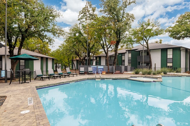 Building Photo - The Washington Apartment Homes