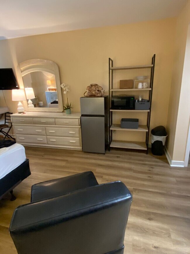 Foto del edificio - Beautiful 1BR/1BA Studio Condo Utilities I...