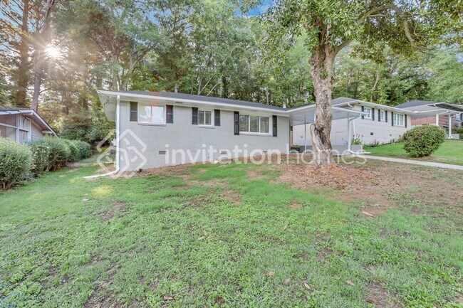 Building Photo - 2890 Delowe Dr