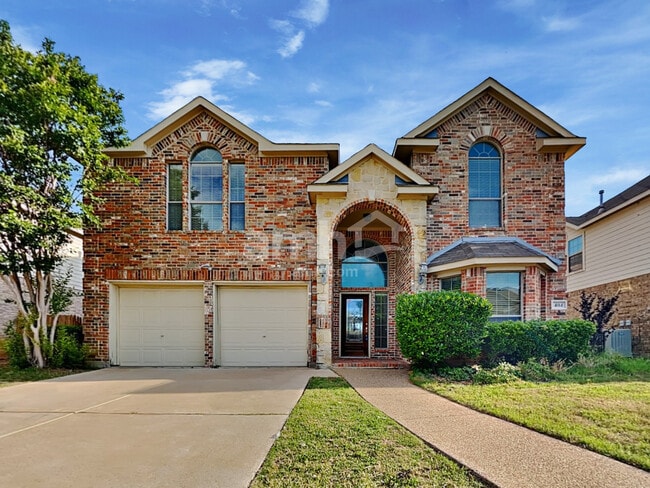 Building Photo - 404 Roundrock Ln