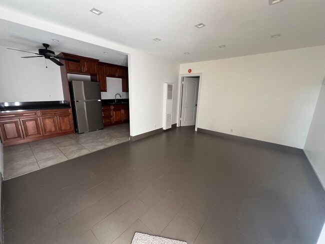 Foto del edificio - 6906 Marbrisa Ave