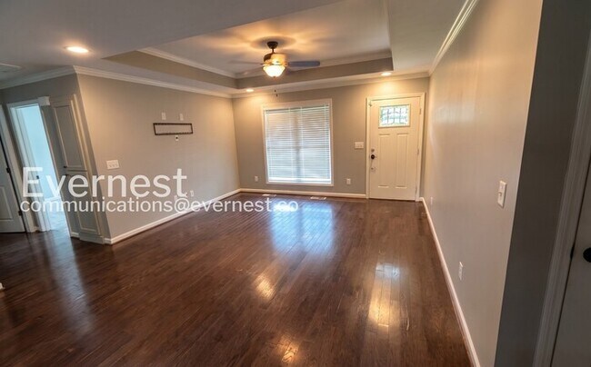 Building Photo - Limited Time Special Offer / Cozy 3 bed 2 bath Home Fenced Yard, Deck, Spacious Garage / Availabl...