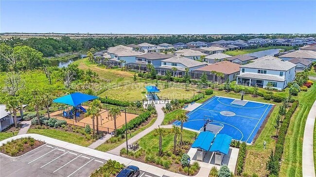 Foto del edificio - 6140 Baywood Ct
