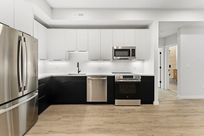 Building Photo - 24-28 Mt Pleasant St