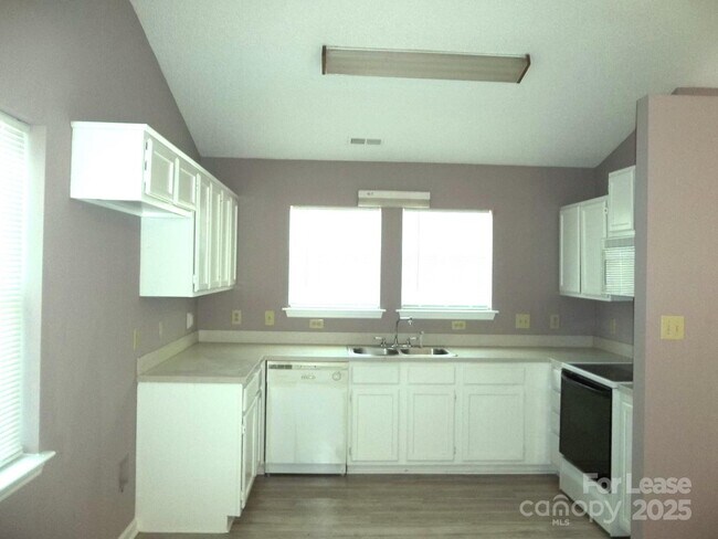 Foto del edificio - 1337 Level Creek Ln